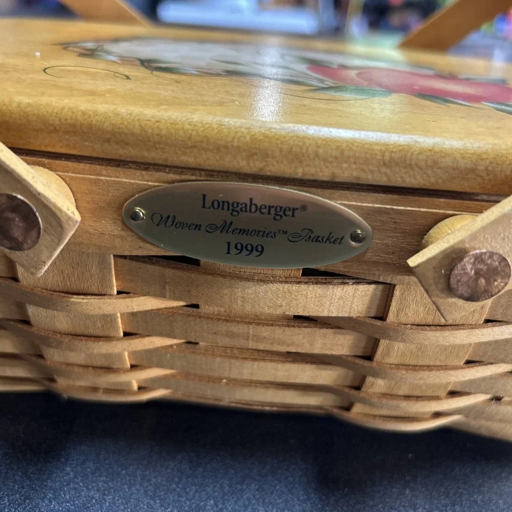 Longaberger Woven Memories Homestead Storage Basket Wood Handle 1999 Handpainted